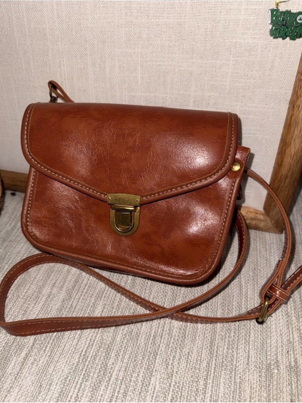 Classic Brown Crossbody Satchel - Stylish Everyday Leather Bag